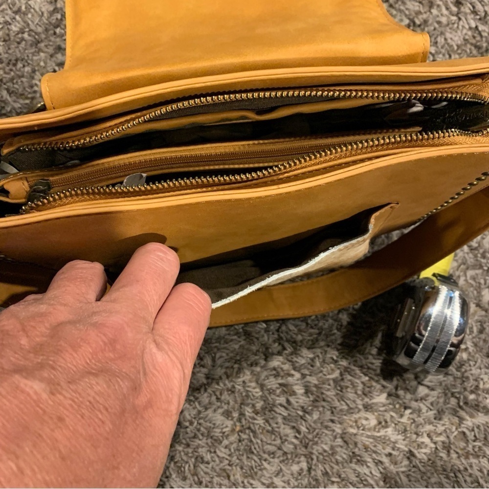 Women’s Trinity Ranch Leather Purse - Picture 9 of 16